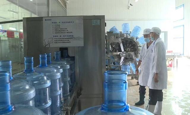 大桶水一桶多少升 大桶矿泉水批发